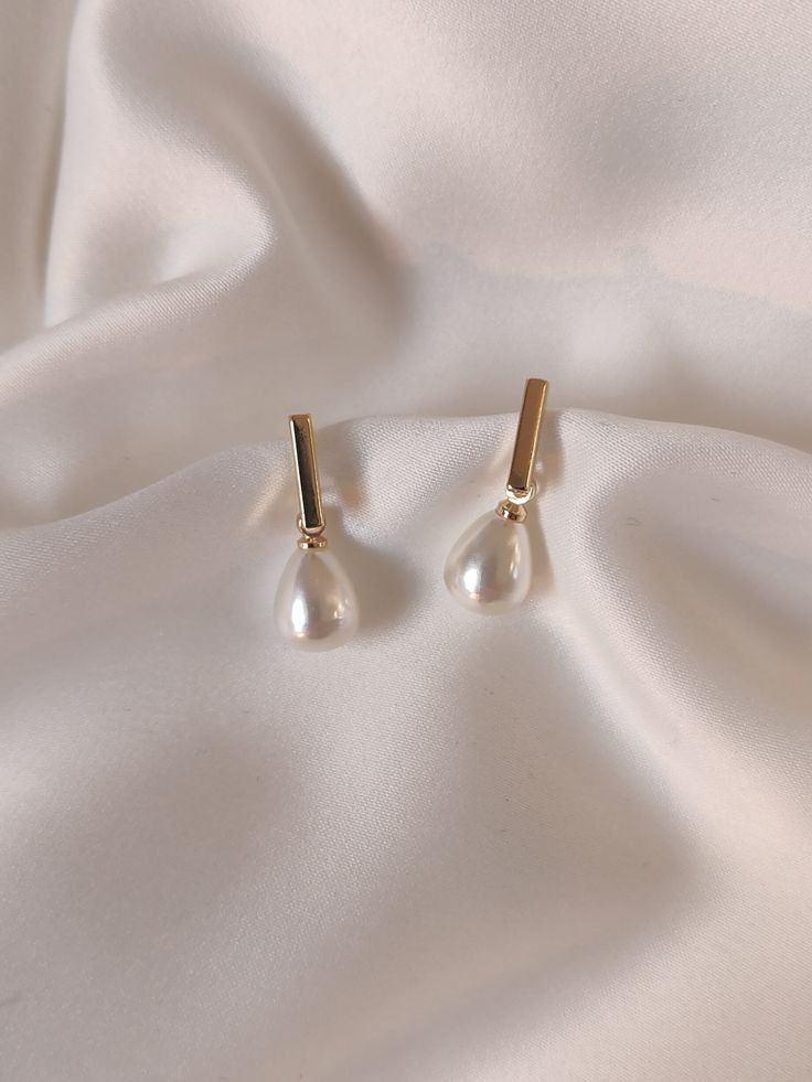 Gold and Pearl Teardrop Earrings