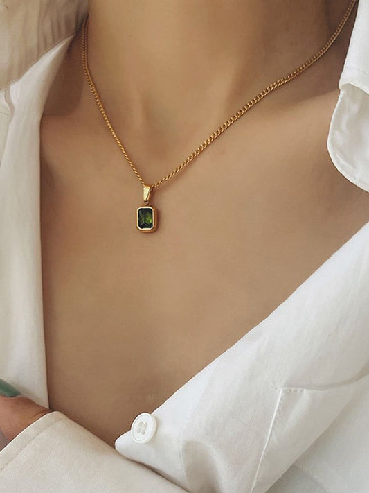 Emerald Accent Gold Pendant Necklace